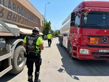 Bursa’da tehlike saçan hafriyat kamyon sürücüleri teker teker yakalandı