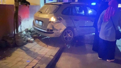 Bursa’da ticari araç ile otomobil çarpıştı: 5 yaralı
