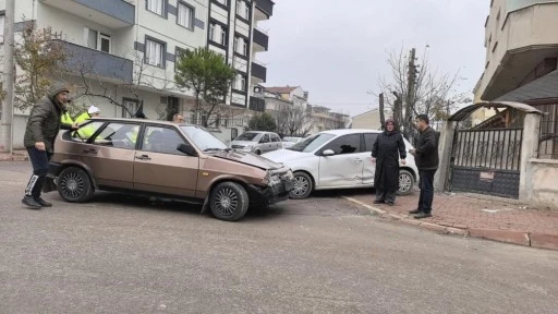 Bursa'da trafik kazası: 2 yaralı