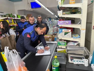 Bursa'da zincir marketlerde tarihi geçmiş ürünler bulundu