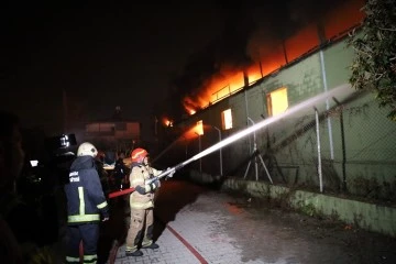 Bursa itfaiyesi deprem bölgesinde gece gündüz iş başında