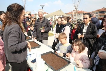 Bursa Nilüfer’de binlerce paket ata tohumu dağıtıldı