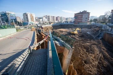 Bursa Nilüfer'de çöken yolda çalışmalar başladı 