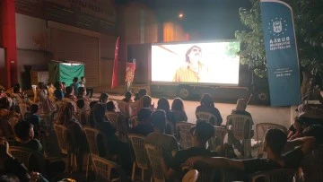 Bursa'nın farklı noktalarında açık hava sinema keyfi 