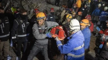 Bursa'ya gelen depremzedeler için ücretsiz sağlık hizmeti veren hekimlerin listesi 