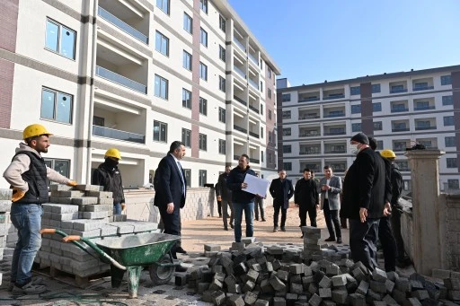 Bursa Yıldırım'da gerçekleştirilen kentsel dönüşümde anahtarlar teslim ediliyor