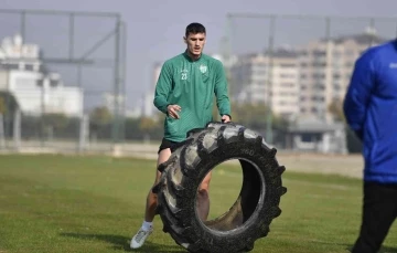 Bursaspor’dan iki futbolcu hakkında açıklama