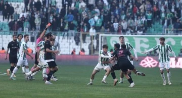 Bursaspor ateşle oynuyor !