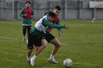 Bursaspor günü çift antrenmanla tamamladı 