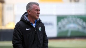 Bursaspor Teknik Direktörü’ Ümit Şengül &quot;Nazilli maçını kazanmalıyız&quot;