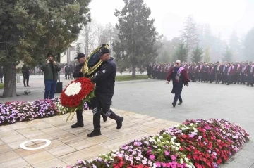 Büyük önder Atatürk 85’inci ölüm yıldönümünde saygı ve minnetle Anadolu Üniversitesi’nde anıldı
