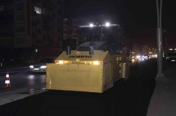 Büyükşehir, ana arterdeki yol genişletme ve şerit düzenleme çalışmalarını tamamladı
