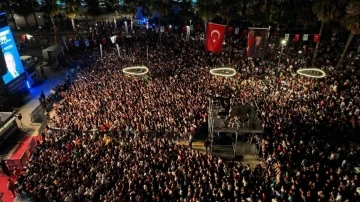 Büyükşehir’den Finike’ye Cumhuriyet Meydanı
