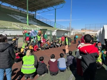 Büyükşehir, depremzede vatandaşlara psikolojik destek sağlıyor
