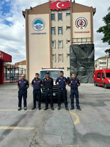 Büyükşehir İtfaiyesi, Bartın’daki sel felaketinde yaraları sarıyor
