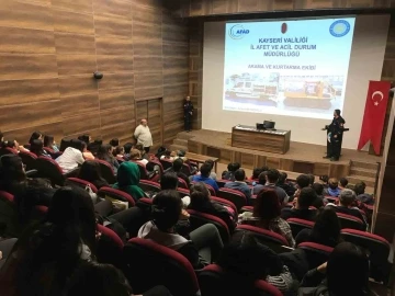 Büyükşehir, KAYMEK Değer Gençlik’te &quot;Afet Bilinci ve İlk 72 Saat&quot; Semineri
