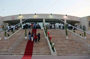 Büyükşehir Türkiye’ye değer katan isimleri tesislerinde yaşatıyor
