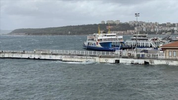 Çanakkale'de yarınki Gökçeada ve Bozcaada feribot seferleri iptal edildi