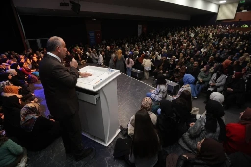 Canik’te “Siber Dünyada Kendimizi ve Vatanımızı Korumak Konferansı”
