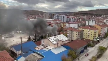 Çankırı’da iki katlı ev yandı
