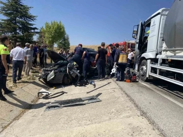 Cenaze dönüş yolunda kaza: 1 ölü, 3 yaralı
