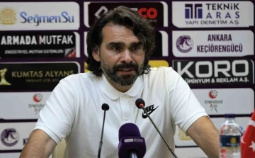 Cenk Özcan: &quot;Takım halinde kompakt bir futbol sergiliyoruz&quot;
