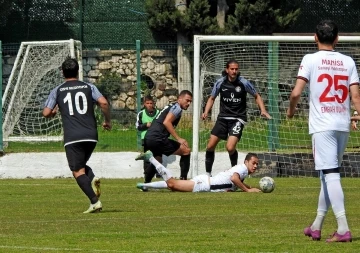 Çeşme Belediyespor sahasında 3-2 mağlup oldu
