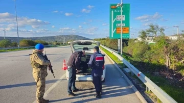 Çeşme’de jandarmadan sıkı denetim
