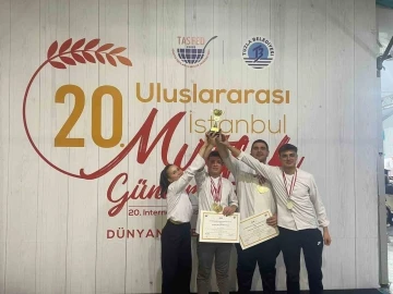 Çeşmeli öğrencilerden büyük başarı
