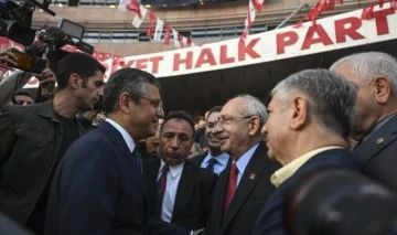 CHP'de 13 yıl sonra devir teslim