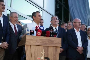 CHP Genel Başkanı Özel: &quot;Biz sadece bu halkın gerçek sorunlarına odaklanmak istiyoruz&quot;
