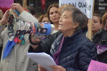 CHP Kadın Kolları: &quot;Kadına şiddet insanlığa ihanet&quot;