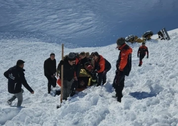 Çığ altında kalan operatör çektiği video ile uyarmıştı
