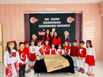 Çıldır anaokulu öğrencileri İstiklal Marşı’nın kabulü dolayısıyla program düzenledi
