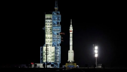 Çin’in 14. mürettebatlı uzay görevi “Shenzhou-19” resmen başladı