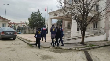 Cinayet suçundan 20 yıl hapis cezasıyla aranan hükümlü yakalandı
