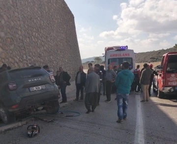 Cip ile tır kafa kafaya çarpıştı: 1 ölü
