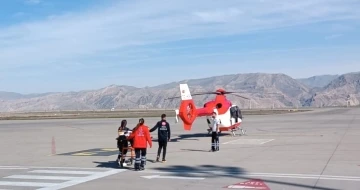 Cizre’de 3 yaşındaki çocuğun imdadına ambulans helikopter yetişti
