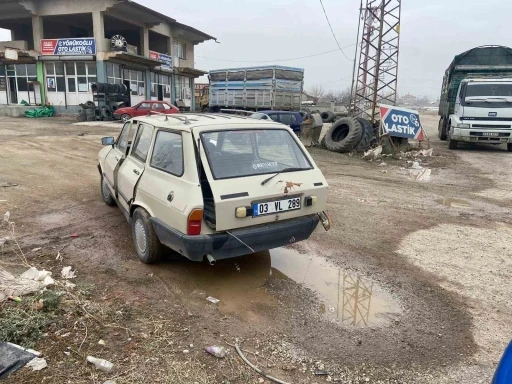 Çocuğun kullandığı otomobilin karıştığı kazada 6 kişi yaralandı
