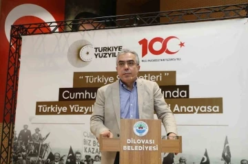 Cumhurbaşkanı Başdanışmanı Uçum, yeni anayasayı anlattı
