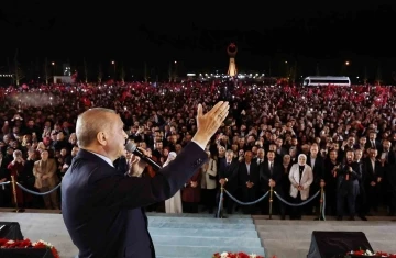 Cumhurbaşkanı Erdoğan, Beştepe’de 320 bin vatandaşa hitap etti
