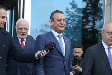 Cumhurbaşkanı Erdoğan CHP Genel Başkanı Özel ile görüştü. İlk açıklamalar geldi.  kabulü sona erdi