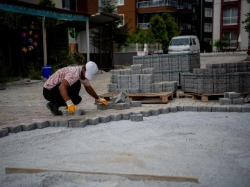 Davutlar Mahallesi’nin yolları yenileniyor
