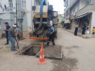 DBB ekipleri Cizre’de 33 konutun bodrum katındaki suyu tahliye etti
