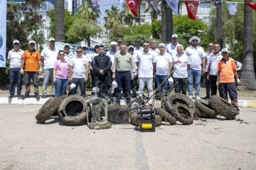 Denizden çıkan çöpler yine şaşırtmadı
