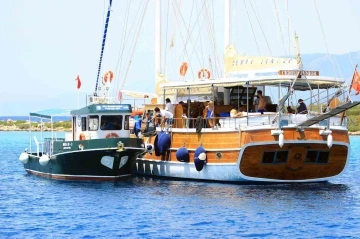 Denizlerden 9 günde 250 bin litre pis su toplandı
