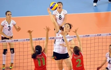 Denizli’de voleybolda yarı final heyecanı başlıyor
