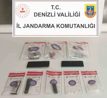 Denizli jandarmasından uyuşturucu tacirleri 3 ilçede eş zamanlı operasyon: 11 gözaltı
