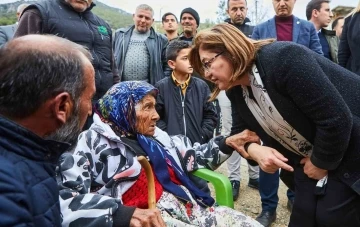 Deprem bölgesinde çilek üretimine destek
