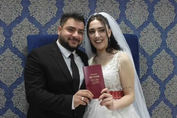 Deprem öncesi nikah tarihi alan çiftin nikahı geldikleri Kırklareli’de kıyıldı
